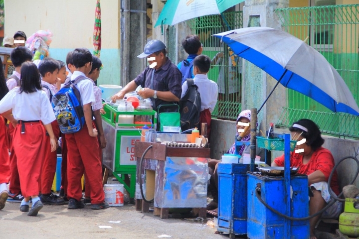 Awas, 2 Kebiasaan Kamu di Sekolah Ternyata Bisa Jadi Sumber Penyakit!