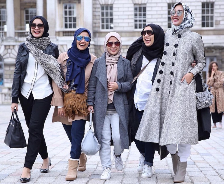 8 Desainer Muda Paling Tenar di Bidang Fashion Muslim Indonesia