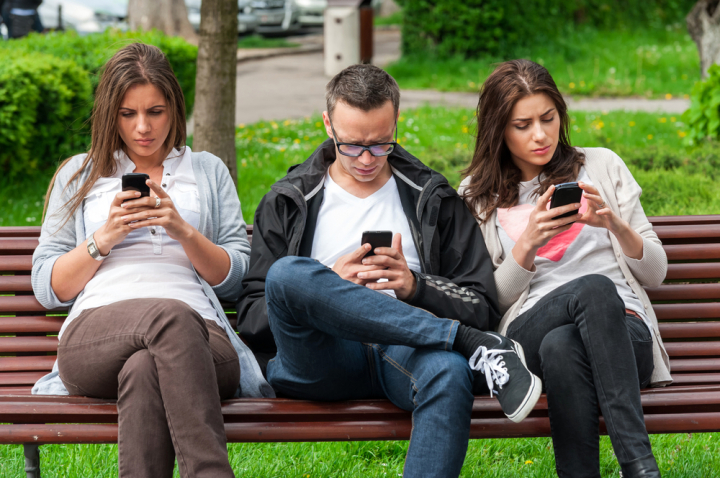 Apa Yang Harus Kamu Lakukan, Kalau Dapat Chat Message Dari Orang Nggak Dikenal?