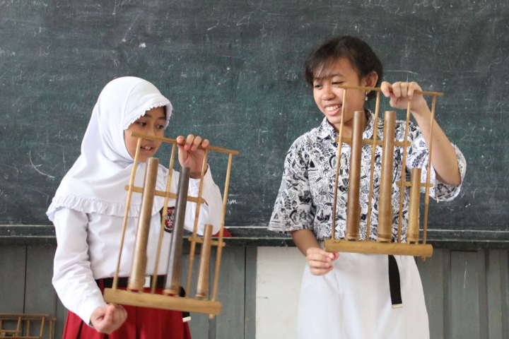 Jangan Sepelekan Mata Pelajaran Muatan Lokal, Ya!